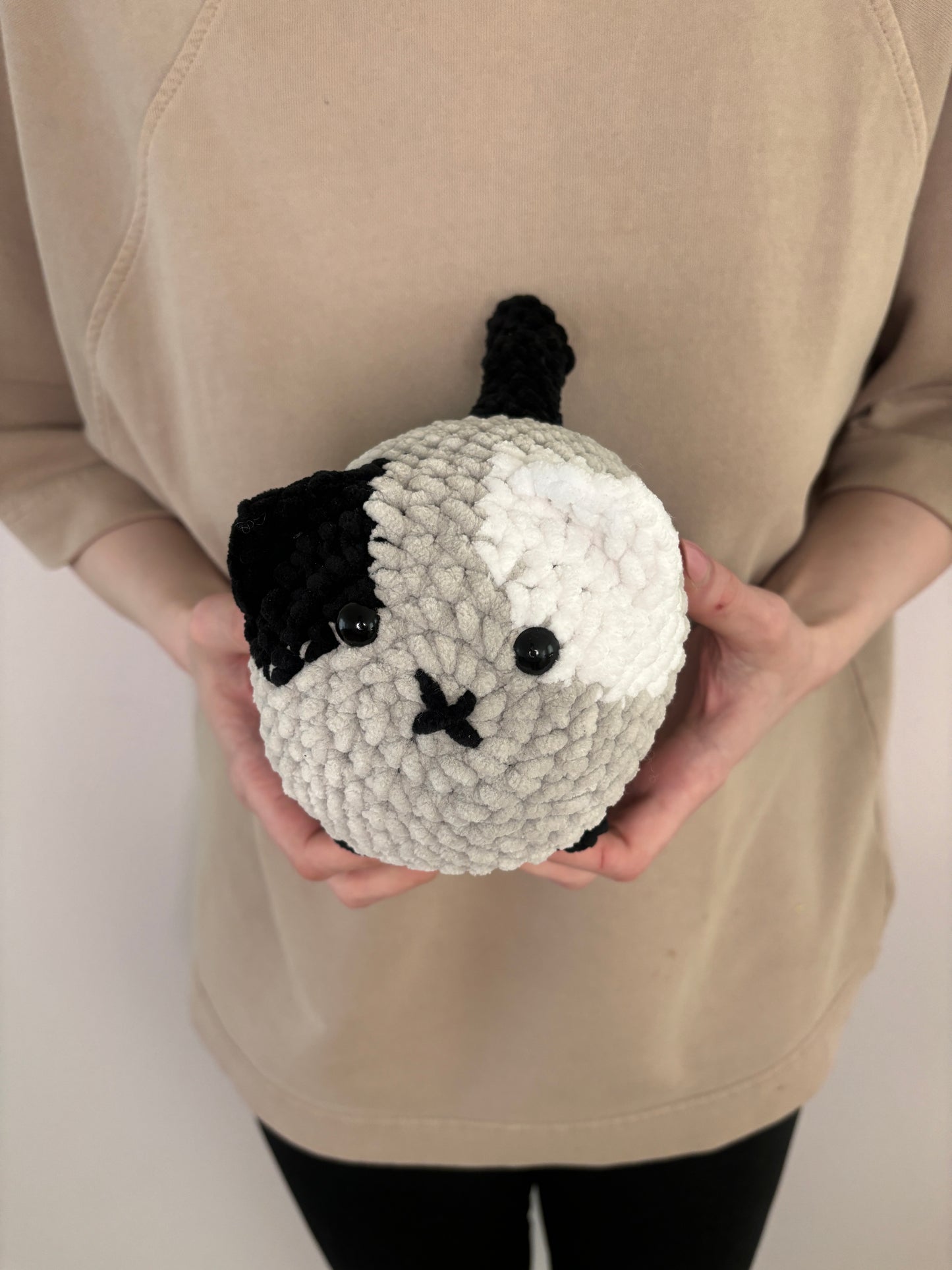 No Sew Loaf Cat Crochet Pattern – Adorable Beginner Plushie (PDF Download)