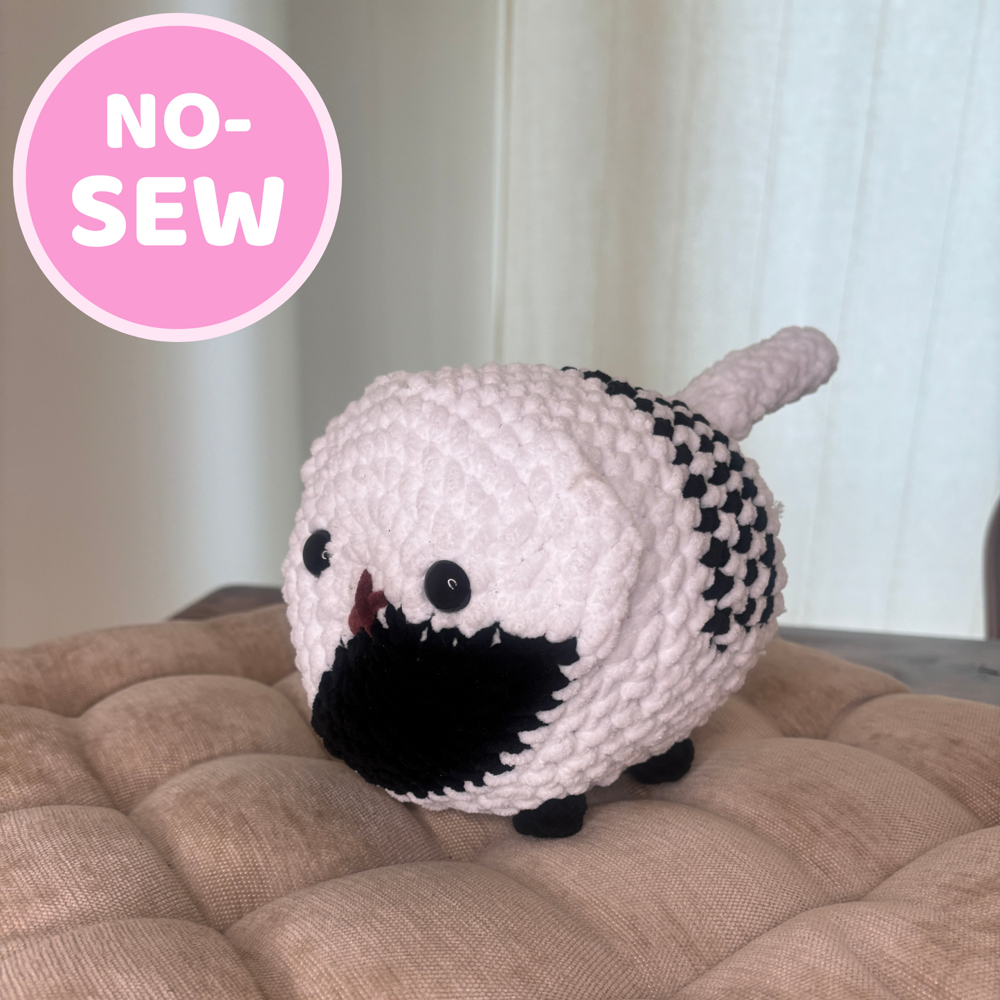 Loaf Cat Crochet Pattern – Black & White (No Sew)