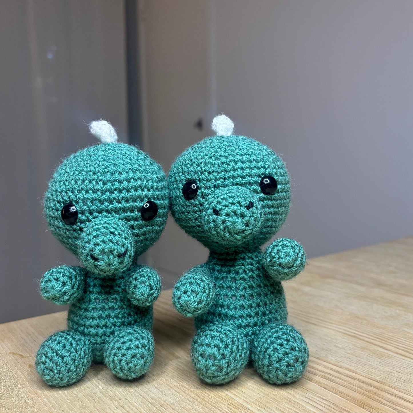 Dinosaur Crochet Pattern - Amigurumi for beginners - Easy step by step