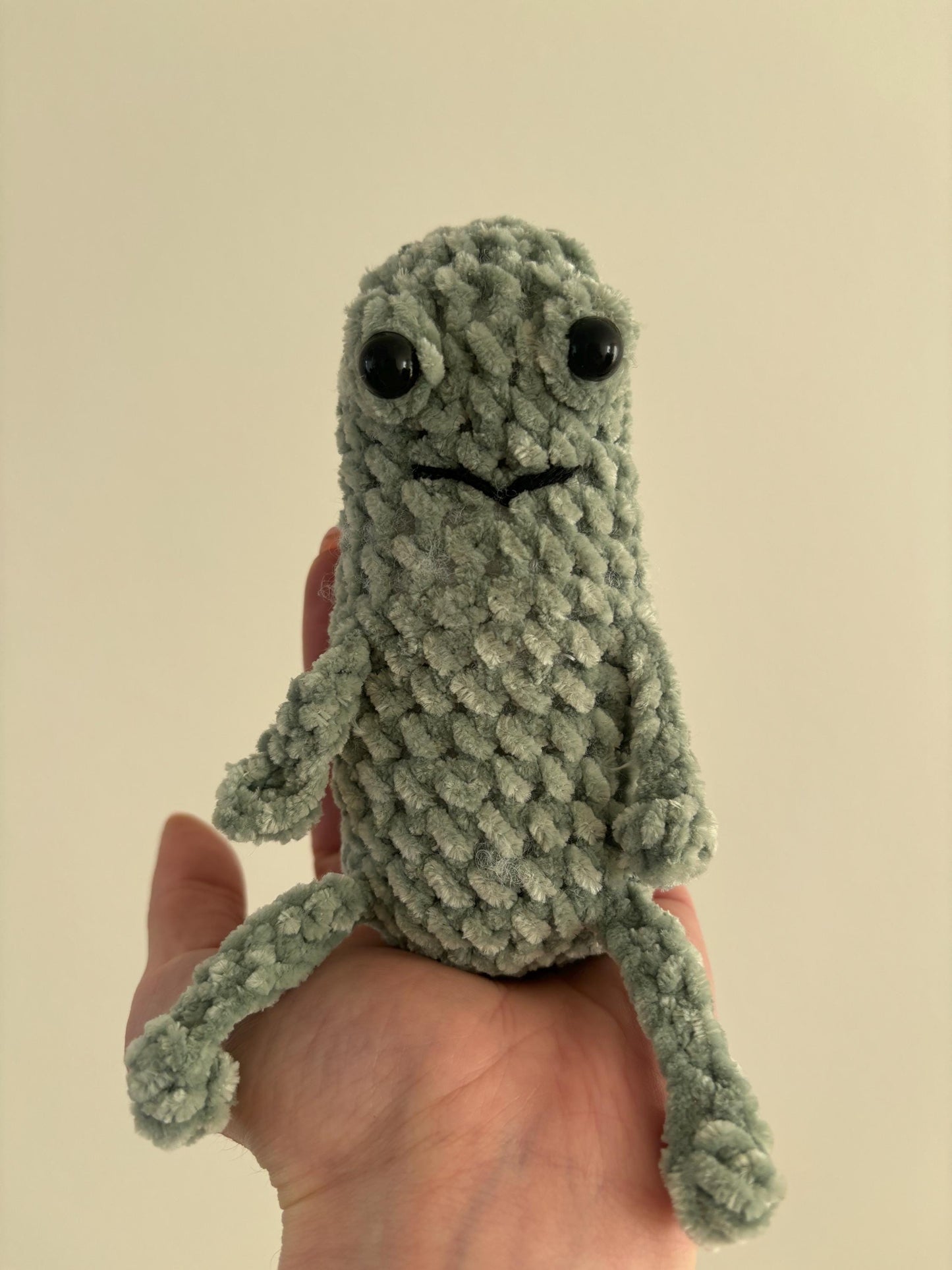 No Sew Amigurumi Pattern Pickle Leggy Frog Crochet | Puff Stitch Eyes | Beginner Frog Plush Pattern Crochet Toy Tutorial