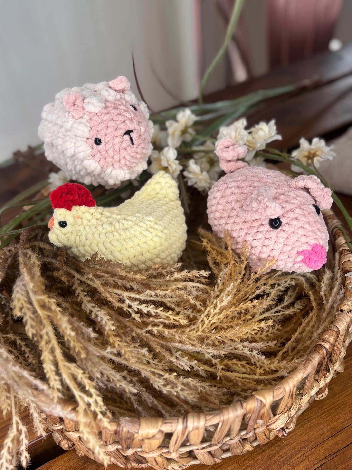 No Sew Pig Crochet Pattern | Easy Amigurumi Farm Animal Plushie Tutorial | Beginner Friendly PDF, Super Bulky Yarn, Fast Crochet Project