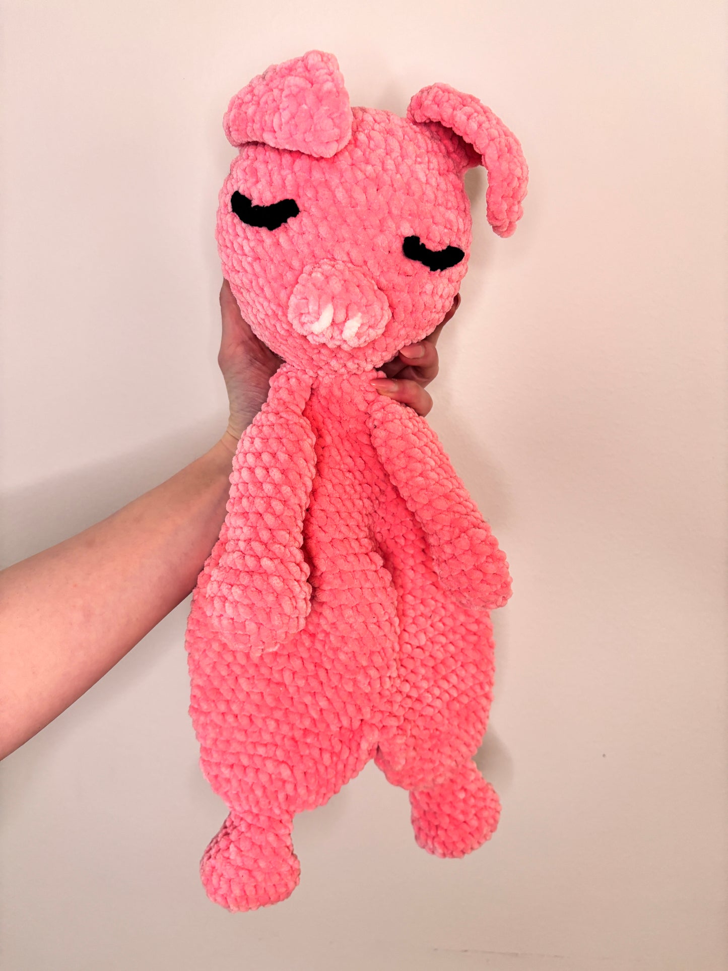 Pig Snuggler Crochet Pattern – Plush Lovey + Baby Blanket Design