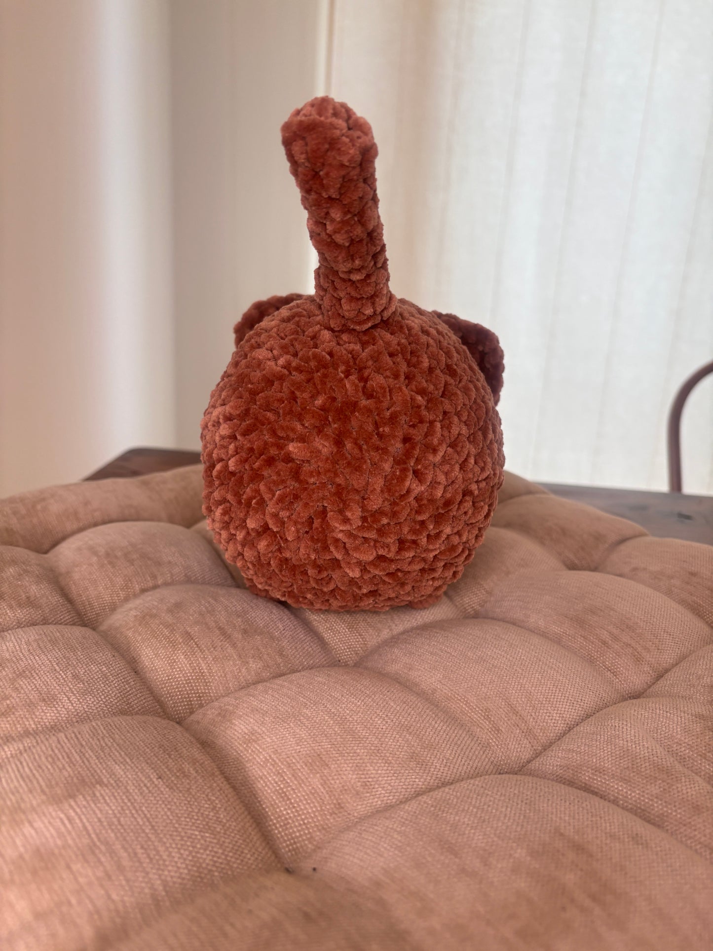 Loaf Cat Crochet Pattern – Brown (No Sew)