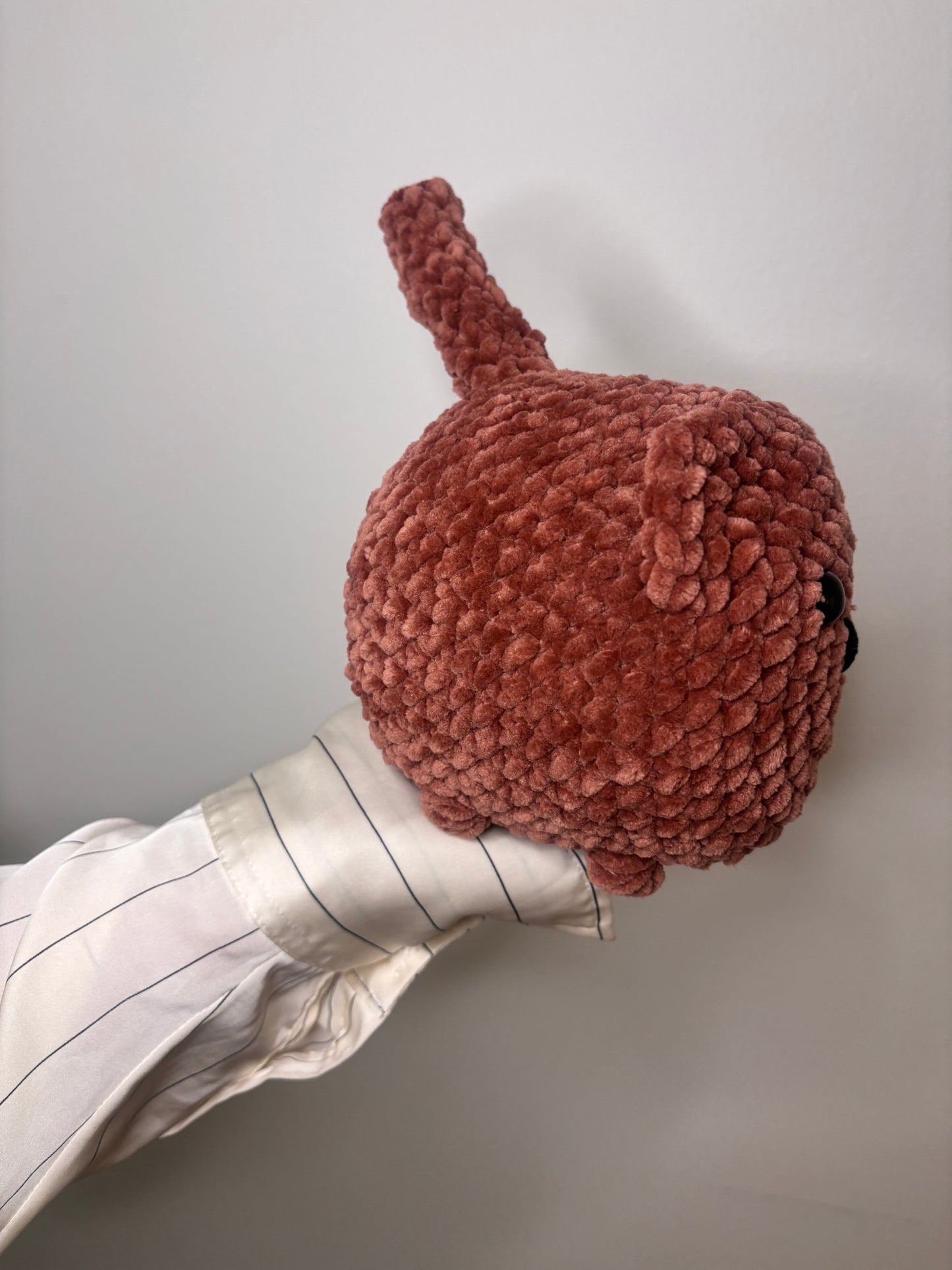 Loaf Cat Crochet Pattern – Brown (No Sew)