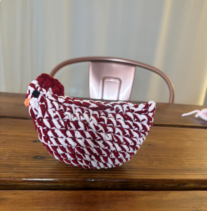 Chunky Chicken Crochet Pattern – Beginner Plushie Amigurumi in Thick Yarn (PDF)