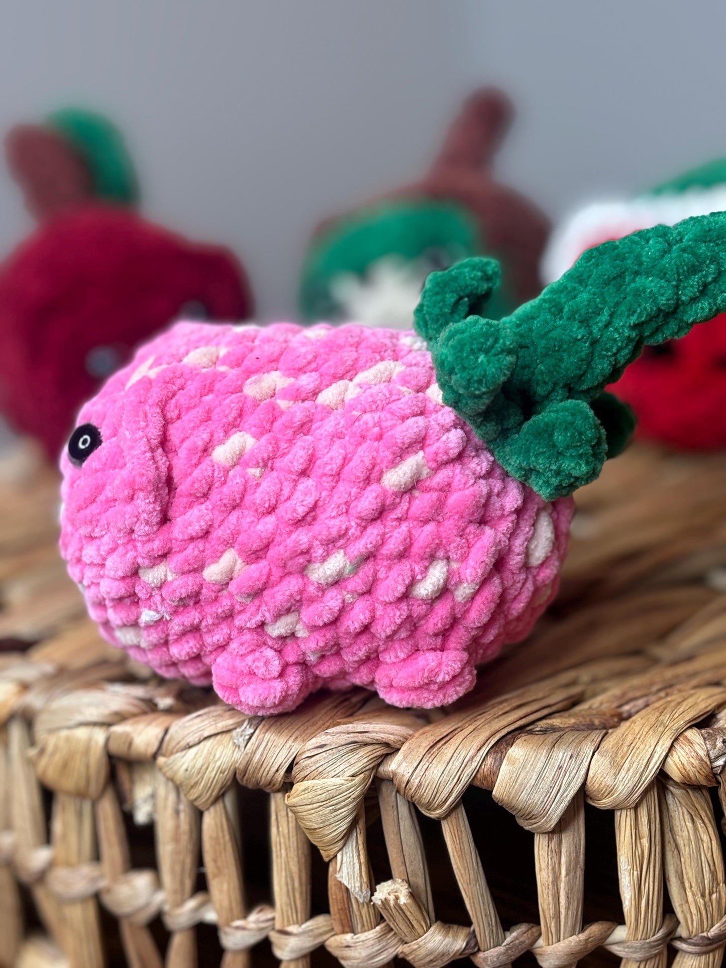 No Sew Strawberry Loaf Cat Crochet Pattern – Cute Kawaii Amigurumi Plushie – Easy Beginner Food Cat Tutorial – Crochet Plush Pattern