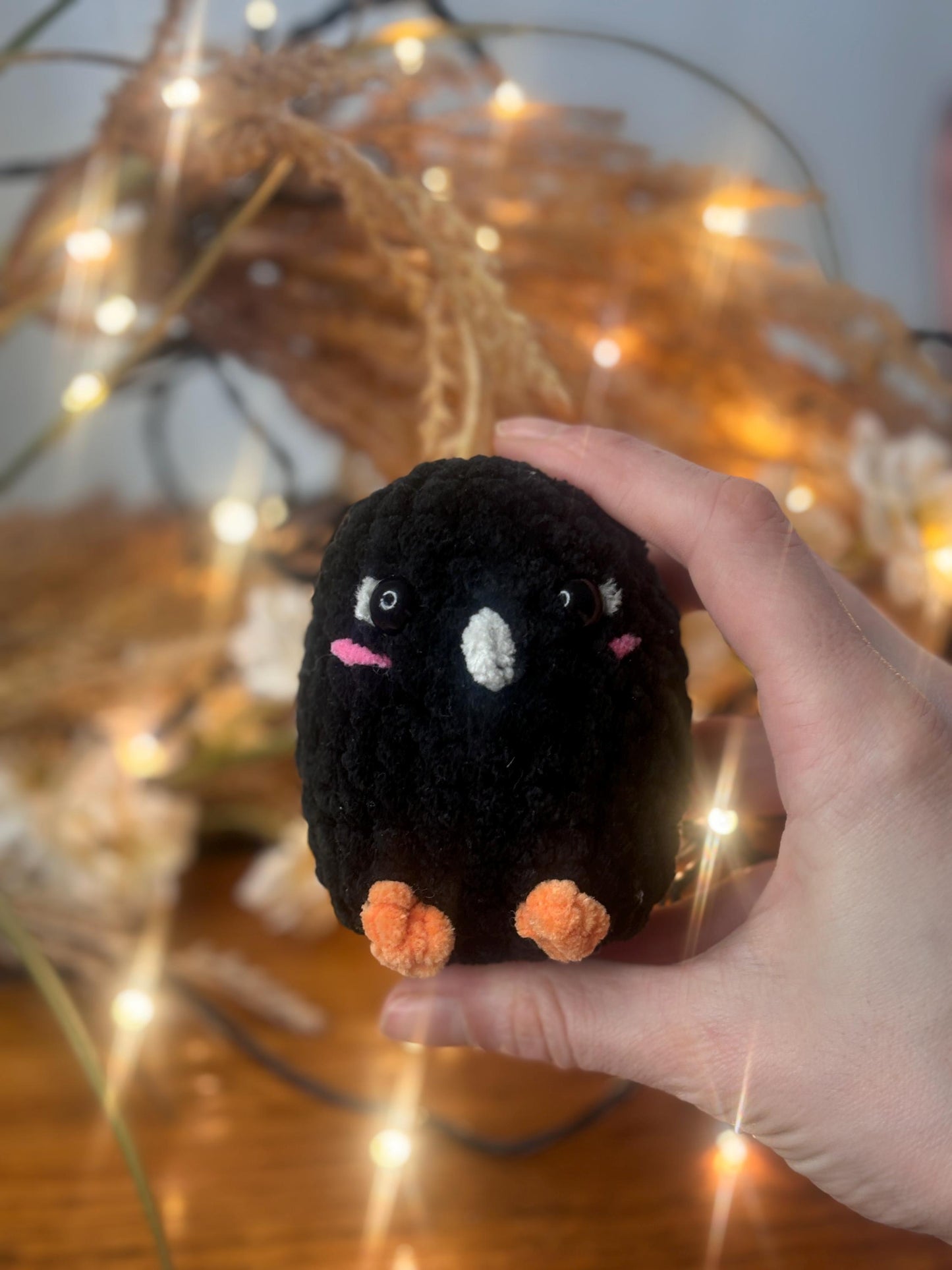 Mini Amigurumi Crow Crochet Pattern – No Sew PDF – Kawaii Bird Plushie – Easy Halloween Decor – Cute Blackbird Pattern – Beginner Amigurumi