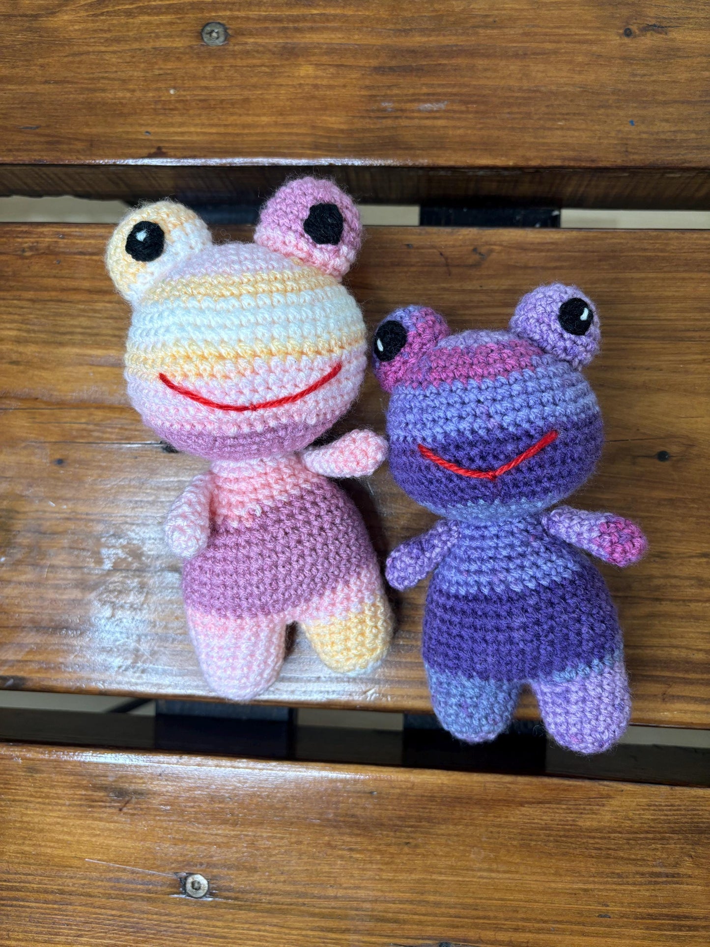 Cute Frog Plushie - Crochet Frog Pattern